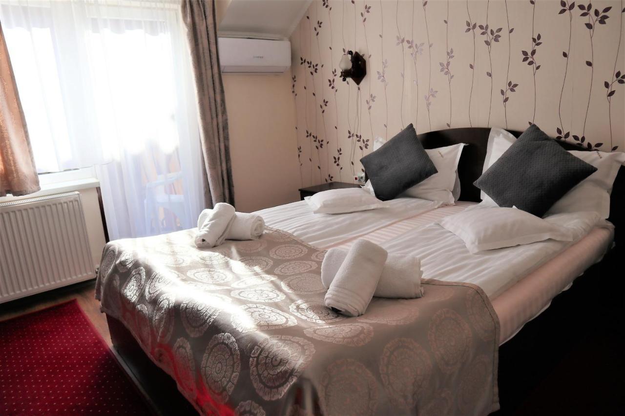 Pensiunea Magnolia Sibiu Ngoại thất bức ảnh