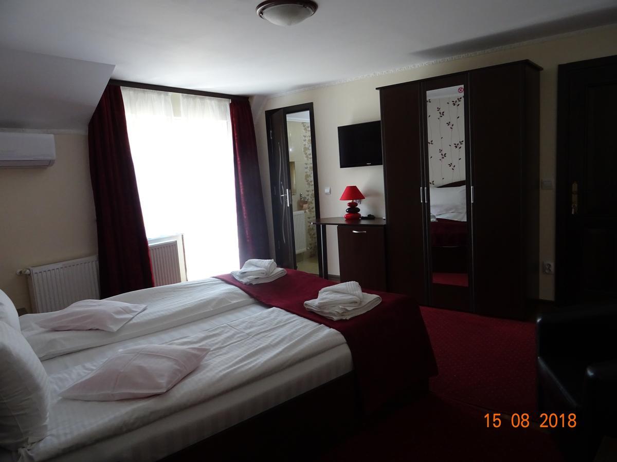 Pensiunea Magnolia Sibiu Ngoại thất bức ảnh